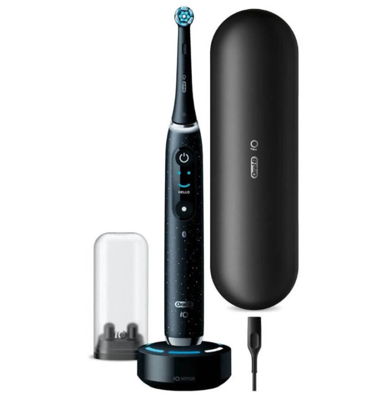 Oral-B iO Series 10 sähköhammasharja lähikuvassa